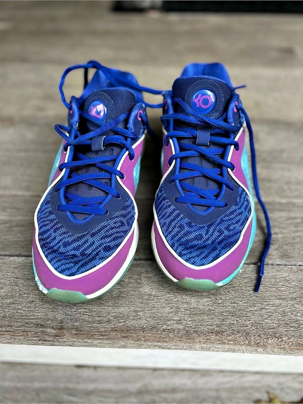 Nike Kevin Durant sixteen basketball shoes Basketball Shoes in Blue & Purple